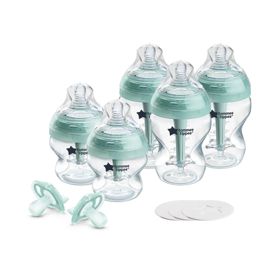 tommee-tippee-advanced-anti-colic-fussy-baby-bottle-pacifier-set-set-biberon image 1