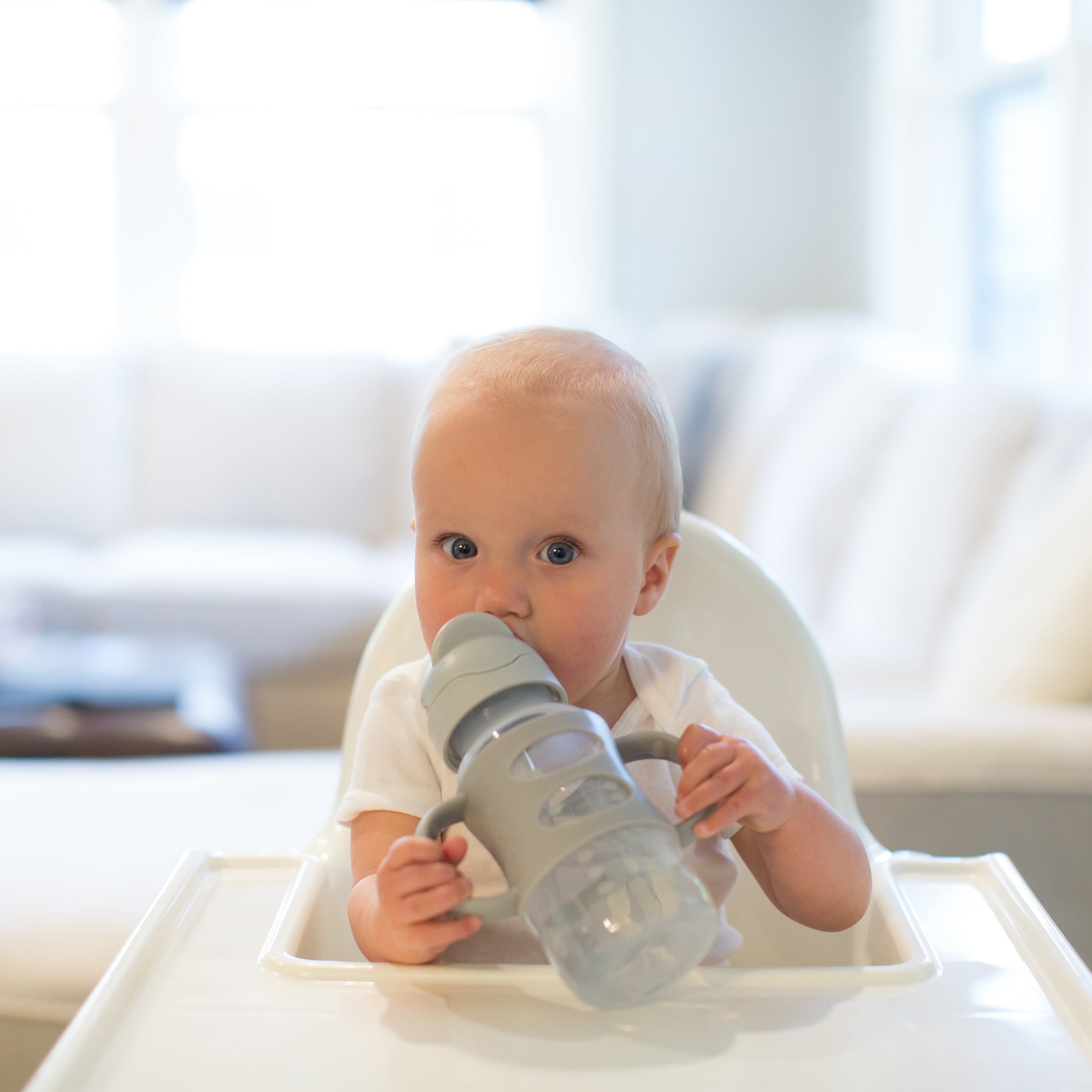 dr-brown-s-milestones-wide-neck-sippy-straw-bottle-con-manici-silicone-270-ml image 4