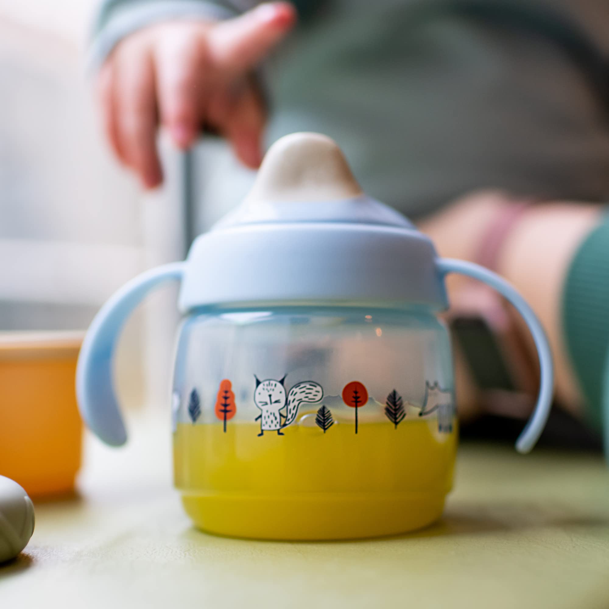 tommee-tippee-superstar-tazza-svezzamento-190-ml-4m-giallo-antigoccia image 5