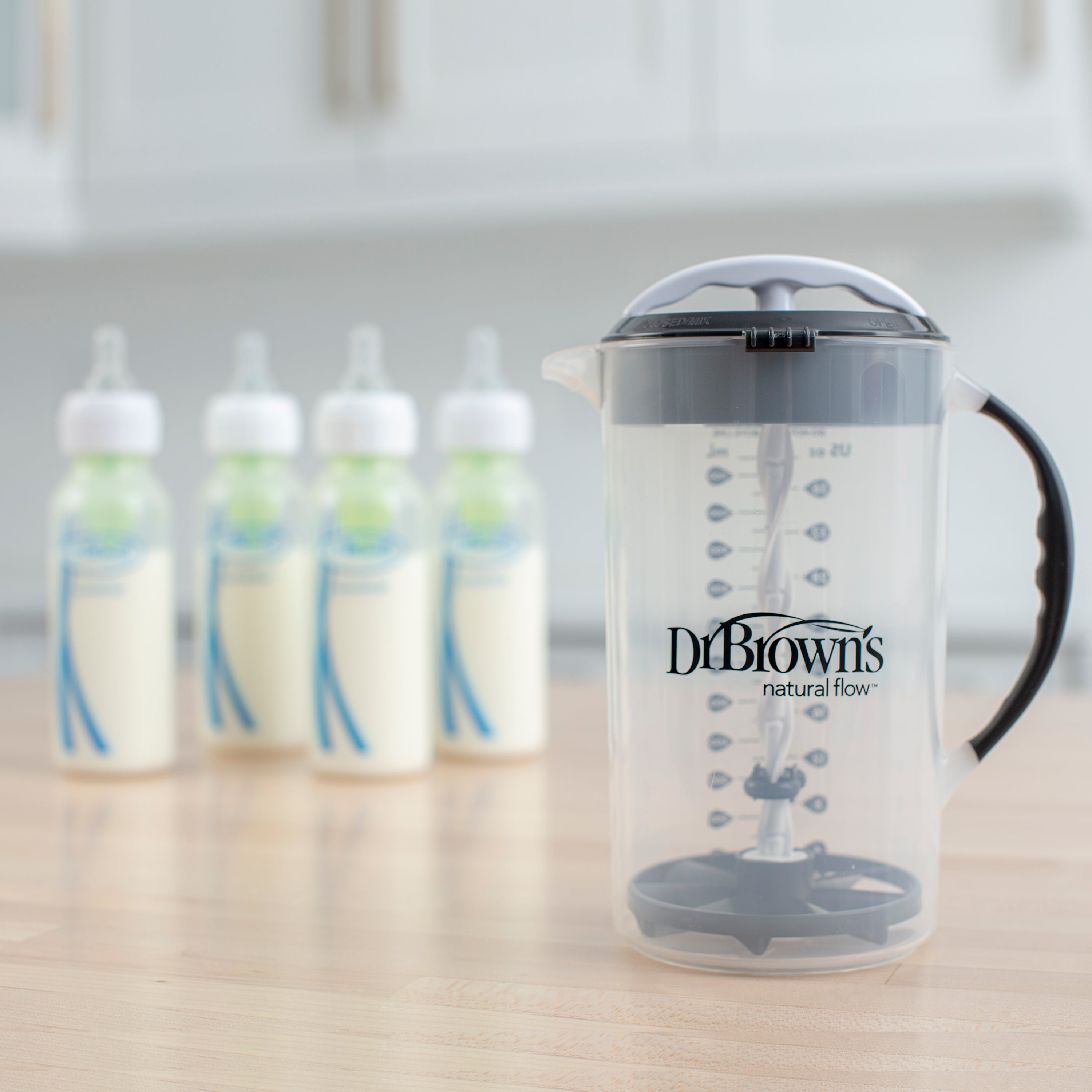 dr-brown-s-formula-mixing-pitcher-caraffa-prepara-biberon-32-oz image 5